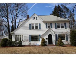 21 Ridge Rd, Danbury, CT 06812 exterior