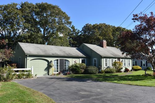 74 Chipping Green Cir, Yarmouth, MA 02664 exterior