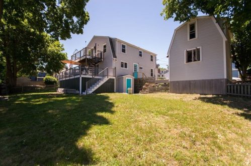 31 Terrace Ave, Warren, RI 02885 exterior
