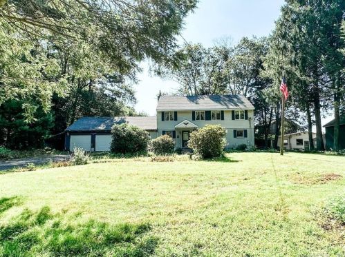80 Mashentuck Rd, Killingly, CT 06239 exterior