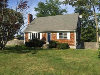 28 Monterey Dr, Bristol, RI 02809 exterior