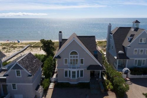 5 Ocean Bluff Dr, Mashpee, MA 02649 exterior