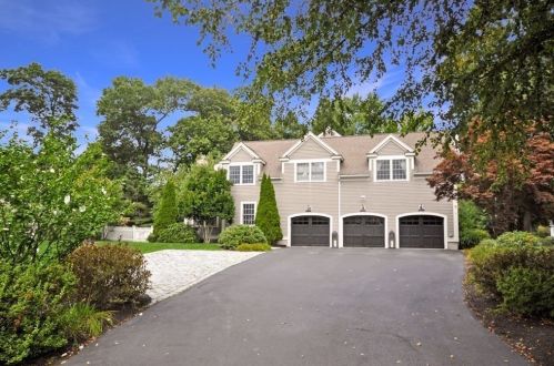 4 Sweeney Ridge Rd, Bedford, MA 01730 exterior