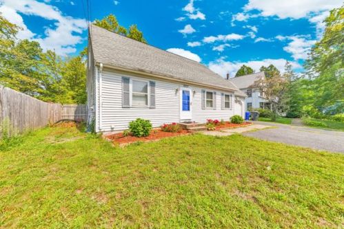 1227 Allen St, Springfield, MA 01118 exterior