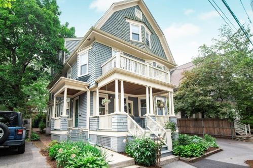 76 Grotto Ave, Providence, RI 02906 exterior
