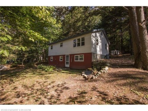 665 Memorial Dr, Winthrop, ME 04364 exterior