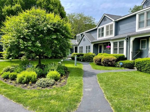 63 Fawn Ridge Ln, Norwalk, CT 06851 exterior