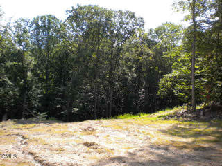 5 Jennifers Way, Bethel, CT 06801 exterior