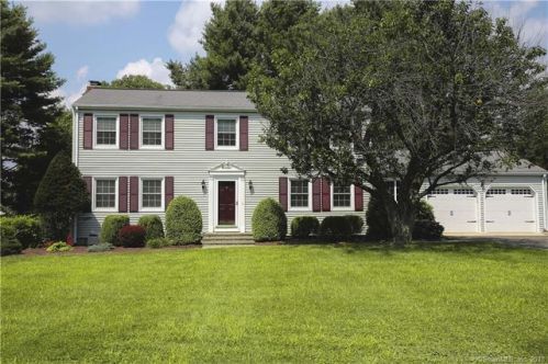 17 Apple Tree Rd, Bethel, CT 06801 exterior
