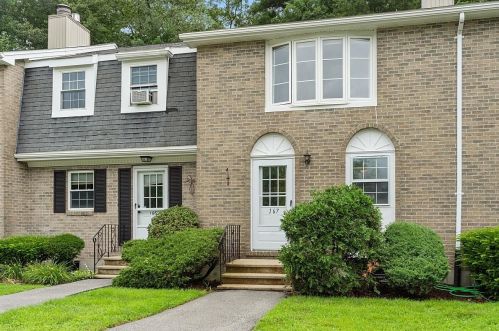 167 Fieldstone Dr, Londonderry, NH 03053 exterior