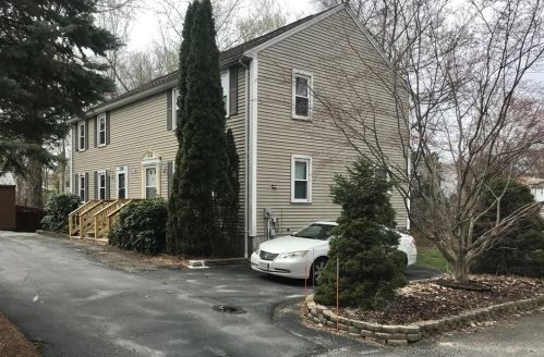 31 Vincent Cir, Worcester, MA 01604 exterior