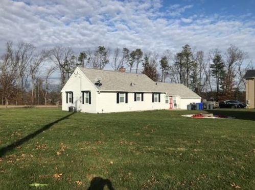 233 Branch Pkwy, Springfield, MA 01119 exterior