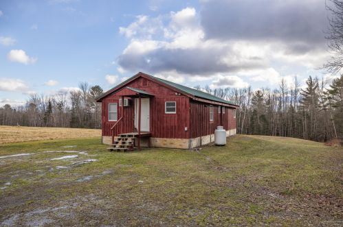 194 Wellington Rd, Guilford, ME 04443 exterior