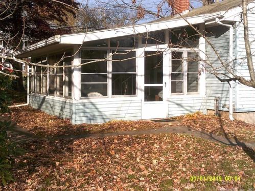 66 Old Norwich Rd, Quaker-Hill, CT 06375 exterior