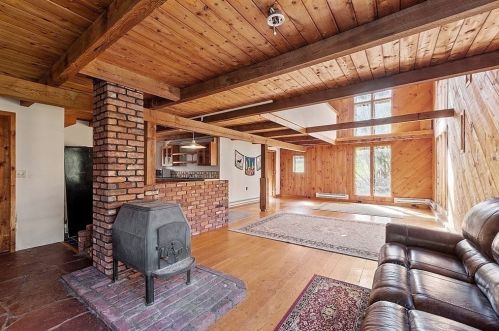 136 Rindge Tpke, Ashburnham, MA 01430 exterior