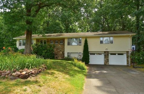 344 Felt Rd, Wapping, CT 06074 exterior