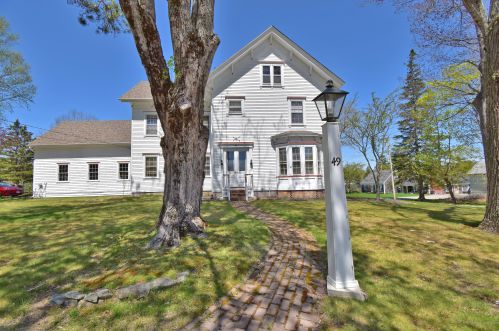 49 North St, Machias, ME 04654 exterior