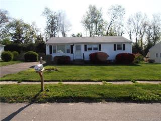 31 Candlewood Rd, Milford, CT 06461 exterior
