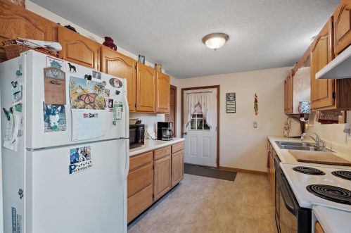 30 Sandogardy Pond Rd, Tilton, NH 03276 exterior