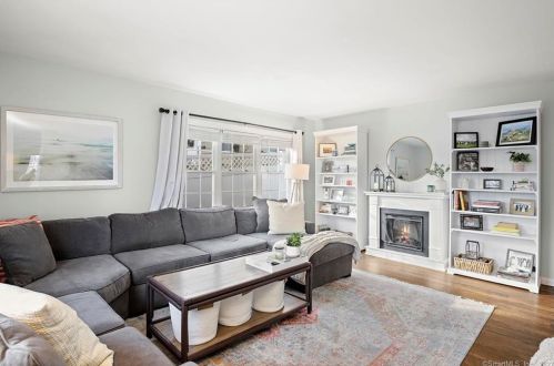 93 Shadow Ridge Rd, Stamford, CT 06905 exterior