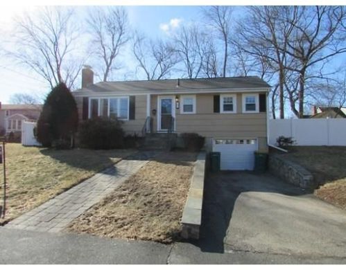 76 Westview Dr, Norwood, MA 02062 exterior