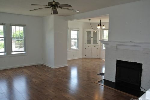 16 Stevens St, Milford, CT 06460 exterior