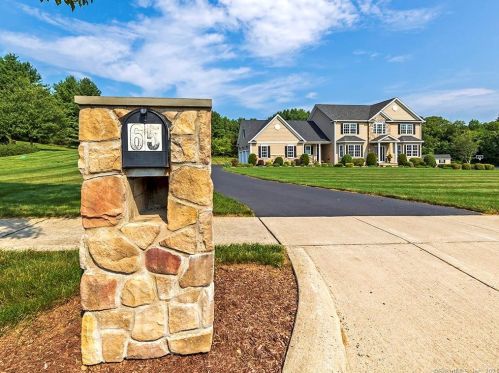 65 Gianna Ln, Kensington, CT 06037 exterior