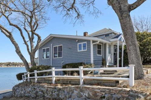 2 Blue Jay Ter, Wareham, MA 02571 exterior
