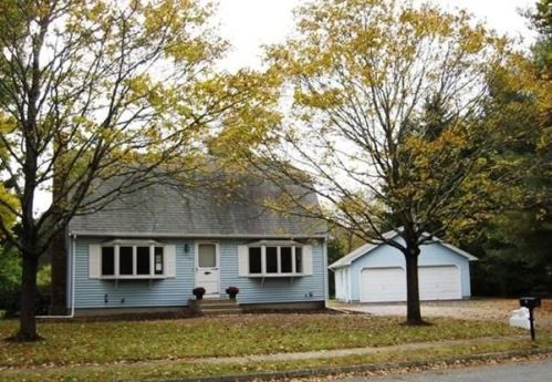 14 Morgan Rd, Mansfield, MA 02048 exterior