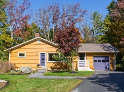 7 Hoitt Dr, Durham, NH 03824 exterior
