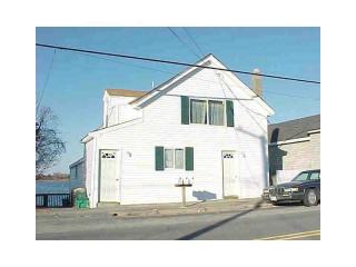 636 Park Ave, Portsmouth, RI 02871 exterior