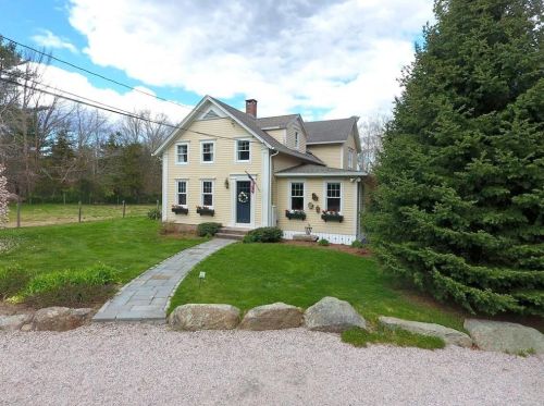 390 Spring St, Hopkinton, RI 02873 exterior