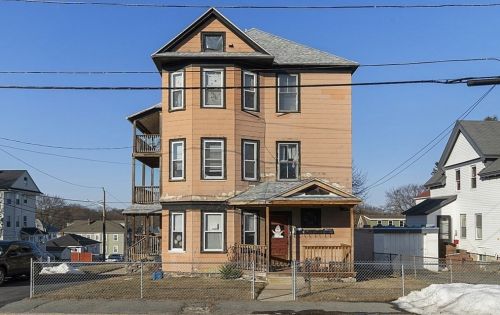 27 Boylston St, Methuen, MA 01844 exterior
