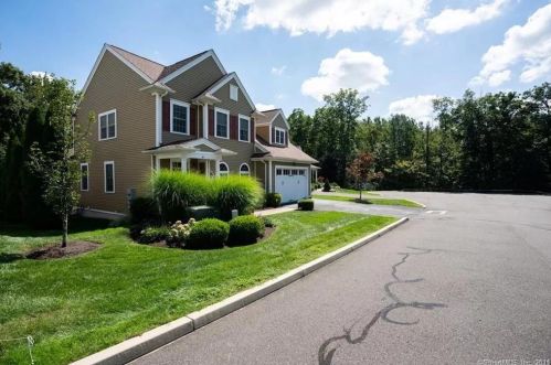 13 Laurel Rdg, Beacon-Falls, CT 06403 exterior