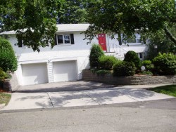 15 Cross Hill Rd, Newton, MA 02459 exterior