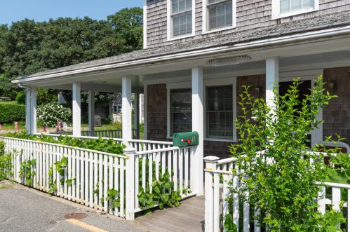 1 Back St, Nantucket, MA 02554 exterior