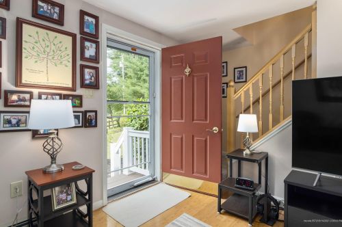 17 Cabbage Hill Ln, North-Berwick, ME 03906 exterior
