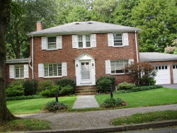 31 White Oak Rd, Newton, MA 02468 exterior