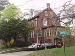 601 Centre St, Newton, MA 02458 exterior