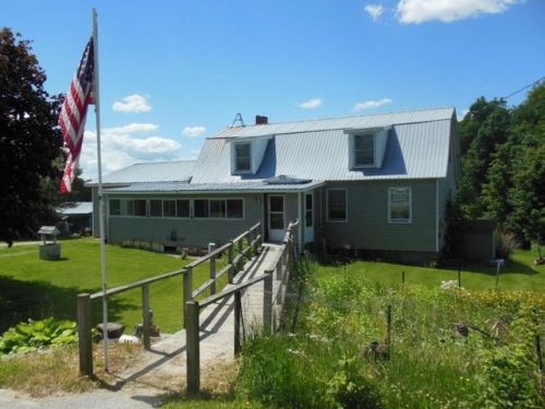 1432 Whittier Hill Rd, Cabot, VT 05647 exterior