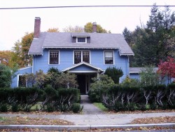 129 Woodward St, Newton, MA 02461 exterior