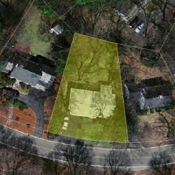 242 Quinobequin Rd, Newton, MA 02468 aerial view