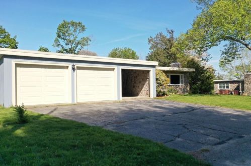 108 Fostmere Ct, Warwick, RI 02889 exterior