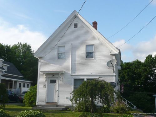 11 High St, Guilford, ME 04443 exterior