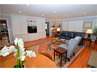 21 Albin Rd, Stamford, CT 06902 exterior