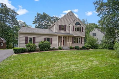 21 Laurelwood Dr, Worcester, MA 01605 exterior