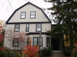37 Hillside Rd, Newton, MA 02461 exterior