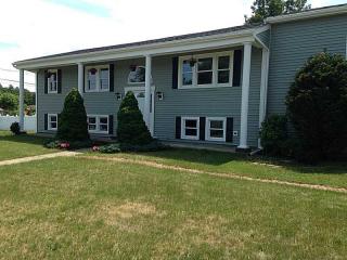 2 Magnolia Ln, Coventry, RI 02816 exterior