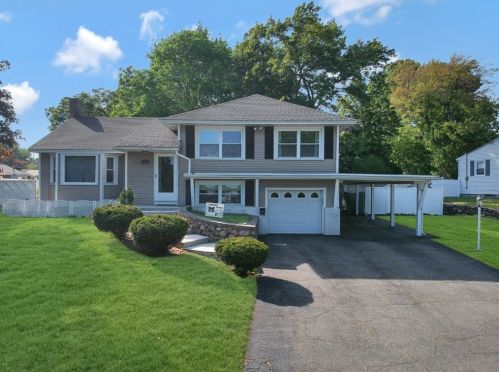 38 Conrad St, Methuen, MA 01844 exterior