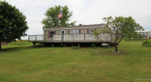 615 Corinna Rd, Saint-Albans, ME 04971 exterior